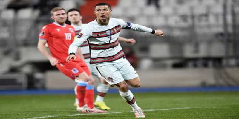 Cristiano Ronaldo não havia marcado gols nas duas primeiras rodadas das Eliminatórias (Foto: JOHN THYS / AFP)