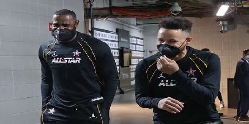 LeBron James e Stephen Curry, astros da NBA