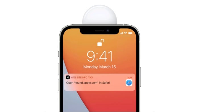 Apple AirTag emite mensagem com informações para entrar em contato com o dono do gadget perdido via NFC (Imagem: Reprodução/Apple)