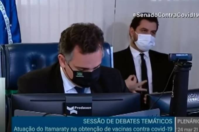 Auxiliar de Bolsonaro deve ser indiciado por racismo no Senado