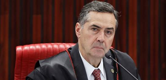 Barroso determina instalação da CPI da Pandemia no Senado