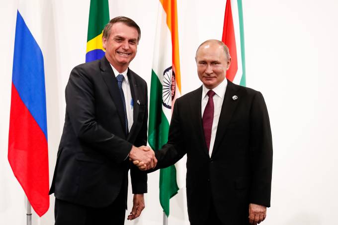 Conversa entre Bolsonaro e Putin, a primeira missão do chefe do Itamaraty