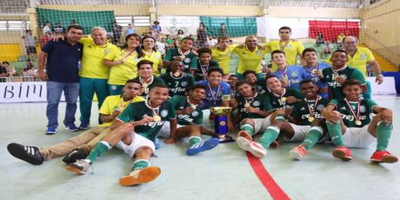 Fabinho e Garcia participaram do projeto de integração entre futsal e futebol de campo na base do Palmeiras (Fabio Menotti/Palmeiras)