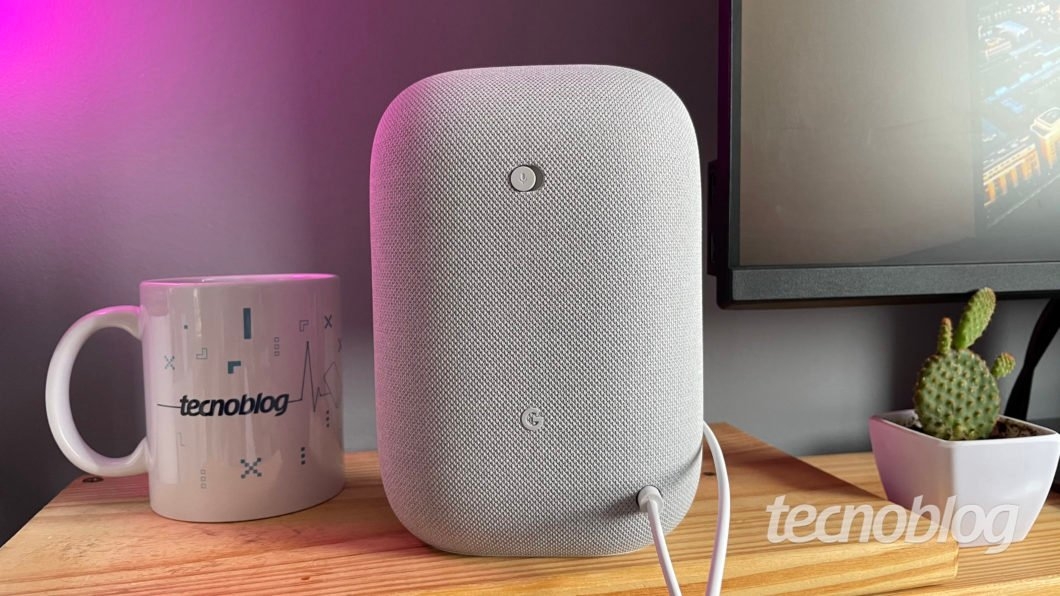 Google Nest Audio (Imagem: Darlan Helder/Tecnoblog)