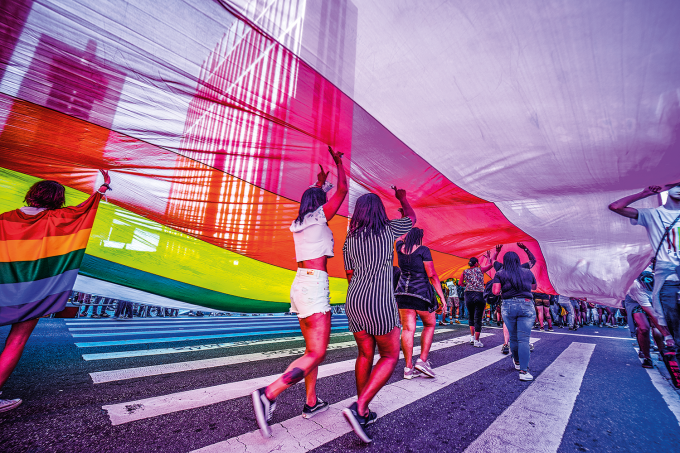 Livro inédito aborda cuidados com a saúde do público LGBTQIA+ no Brasil