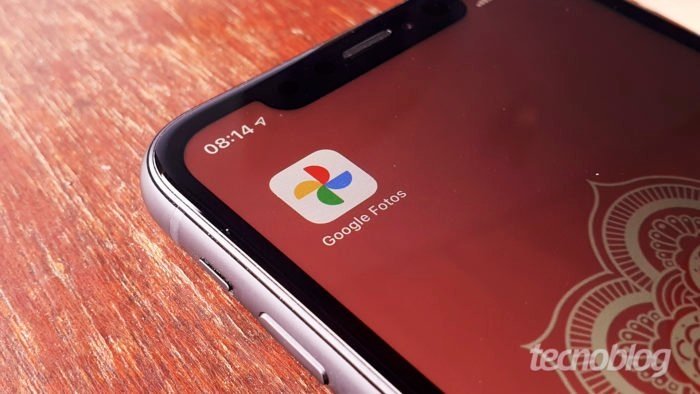 Novos recursos do Google Fotos não chegaram ao iPhone (Imagem: Bruno Gall De Blasi/Tecnoblog)