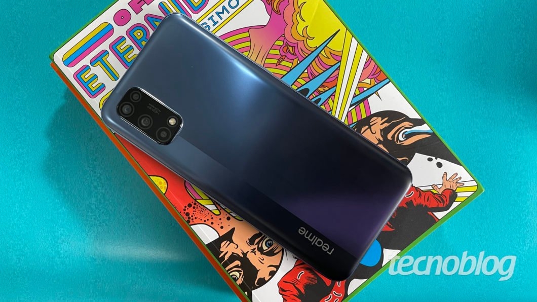 Realme 7 5G (Imagem: Darlan Helder/Tecnoblog)