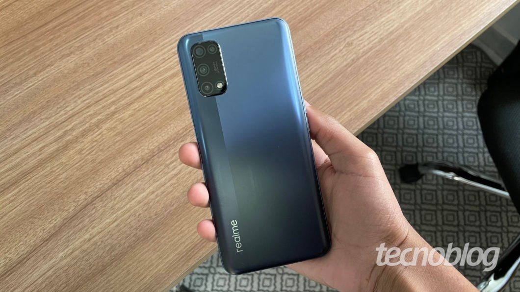 Realme 7 5G (Imagem: Darlan Helder/Tecnoblog)