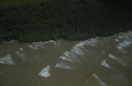 Região na costa do Amapá onde Petrobras possui blocos para exploração de petróleo e gás; estatal assumirá fatia de parceiras nos ativos REUTERS/Ricardo Moraes     