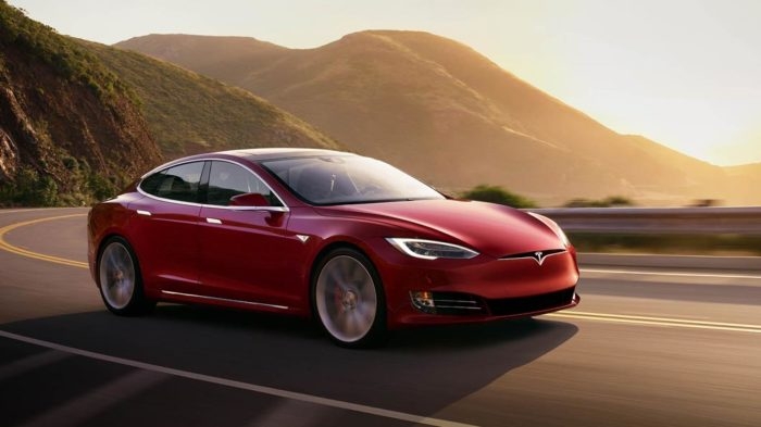 Tesla Model S (Imagem: Divulgação/Tesla)