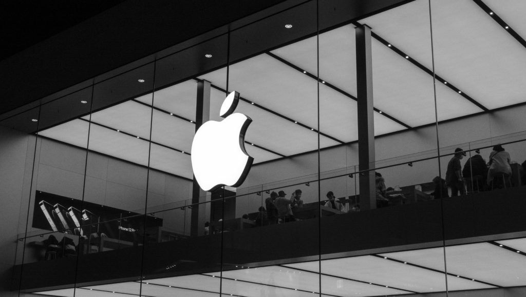 Apple violou lei antitruste com Spotify e concorrentes, diz Comissão Europeia