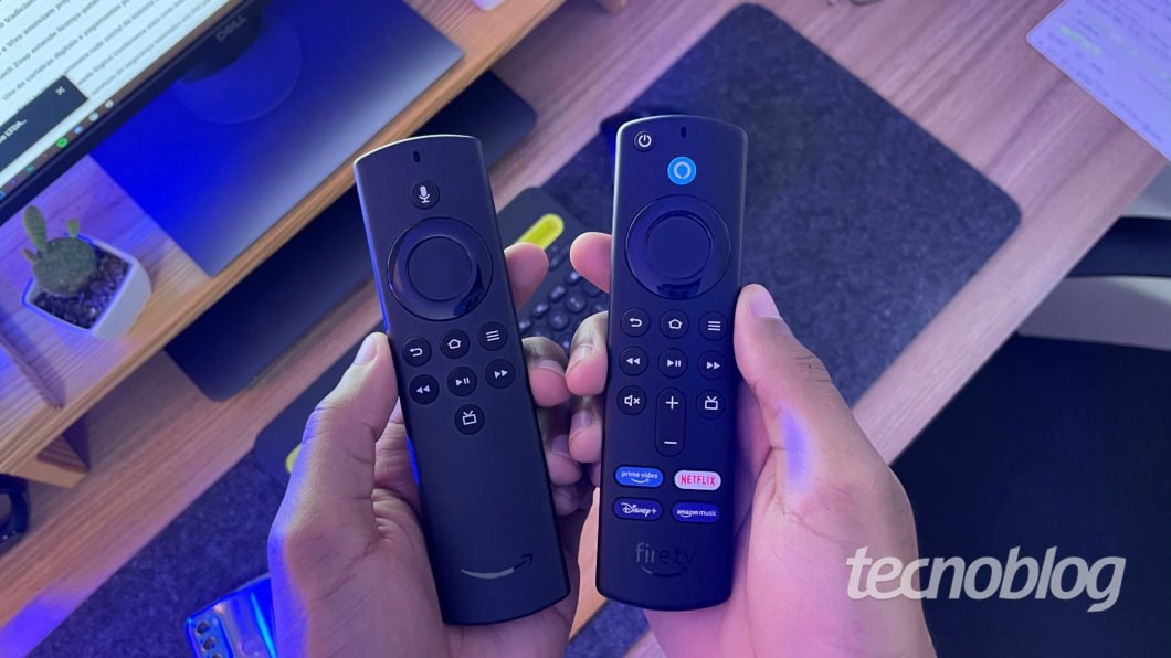 Controles Amazon Fire TV Stick Lite e Fire TV Stick 4K (Imagem: Darlan Helder/Tecnoblog)