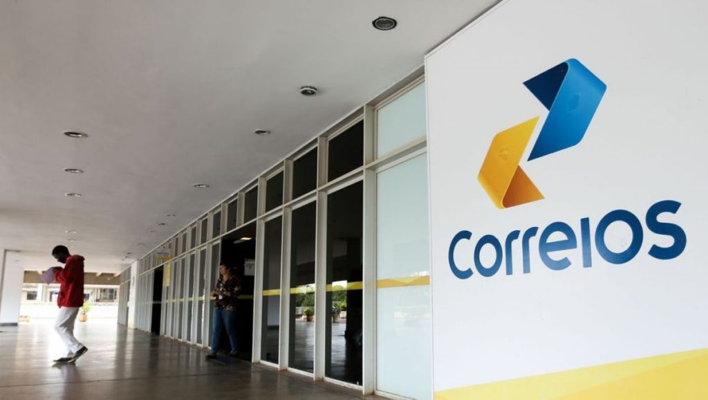 Correios têm receita anual estagnada, mas lucro dispara 1.400%