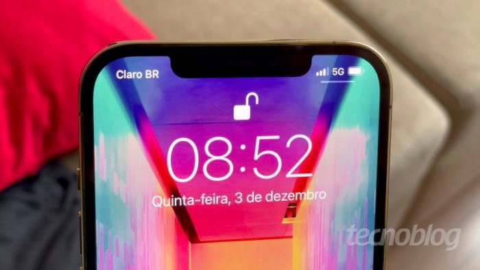 iPhone 12 Pro Max (Imagem: Paulo Higa/Tecnoblog)