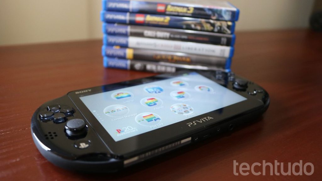 Preço do PS Vita compensa em 2021? Veja prós e contras antes de comprar