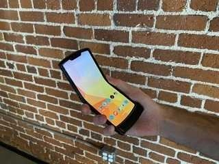 Saiba tudo sobre o celular dobrável da Motorola