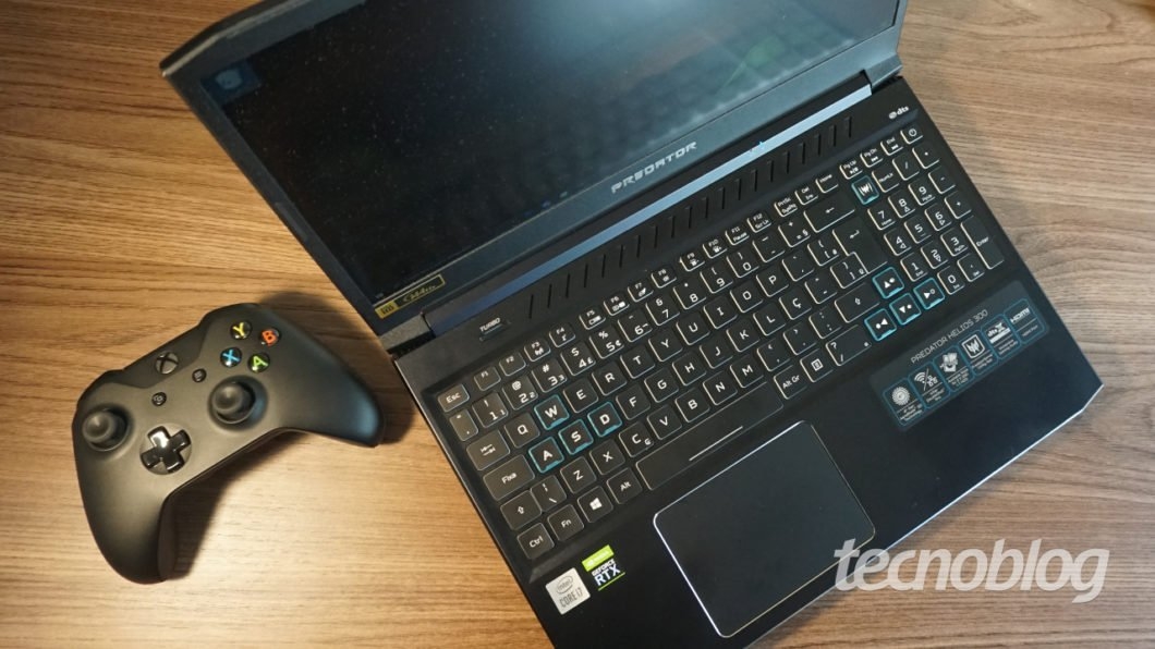 Acer Predator Helios 300 (Imagem: André Fogaça/Tecnoblog)