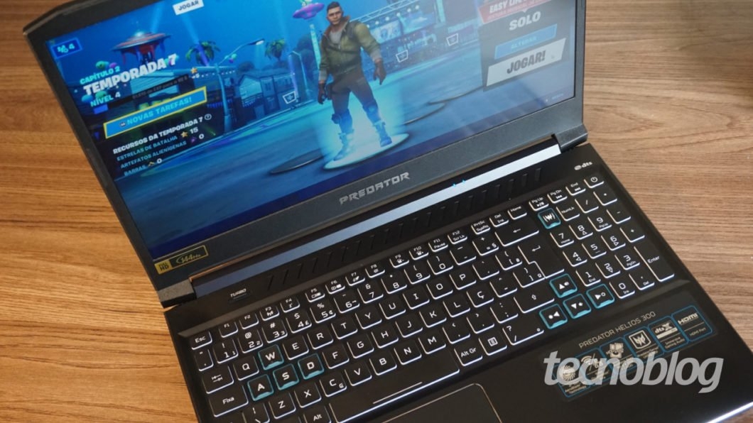 Acer Predator Helios 300 (Imagem: André Fogaça/Tecnoblog)