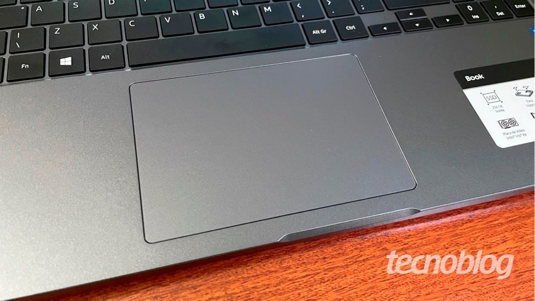 Pelo menos o touchpad não desaponta (imagem: Emerson Alecrim/Tecnoblog)