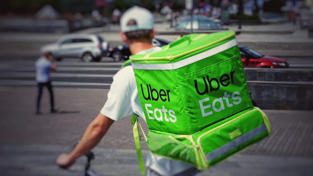 Uber Eats responde ao Procon SP sobre golpe do entregador