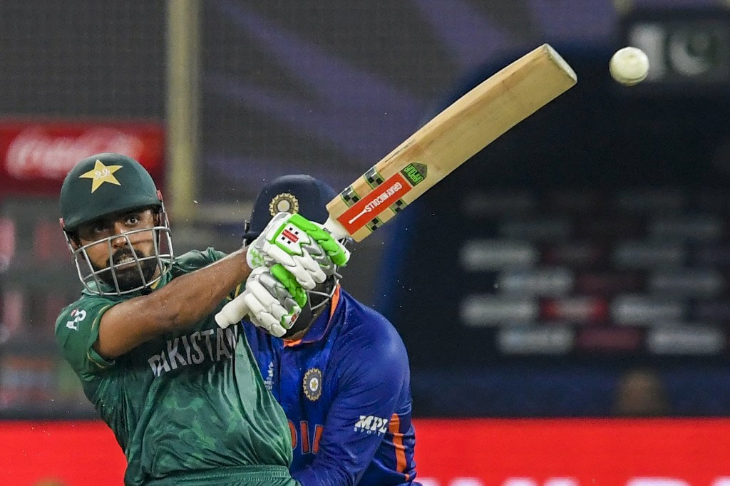 Índia prende muçulmanos por torcerem pelo time de críquete do Paquistão