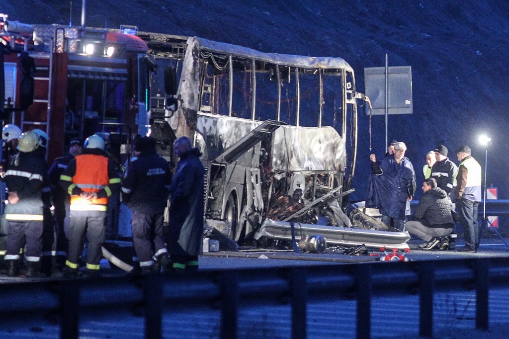 Acidente de ônibus deixa 46 mortos na Bulgária