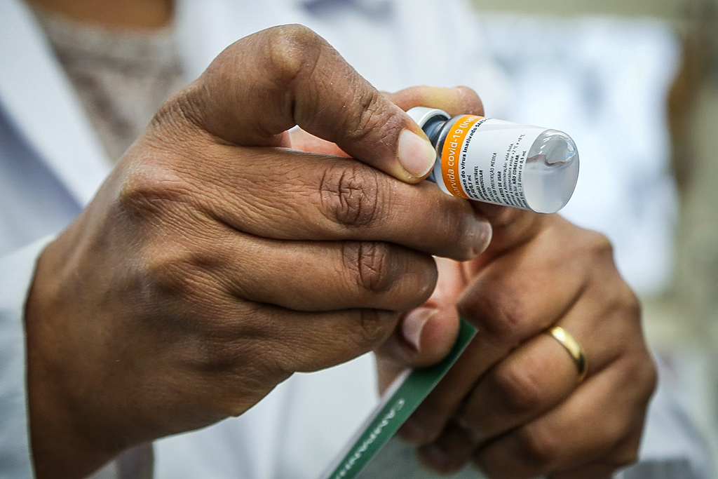 Brasil tem 125,3 milhões de pessoas com vacinação completa contra covid 19
