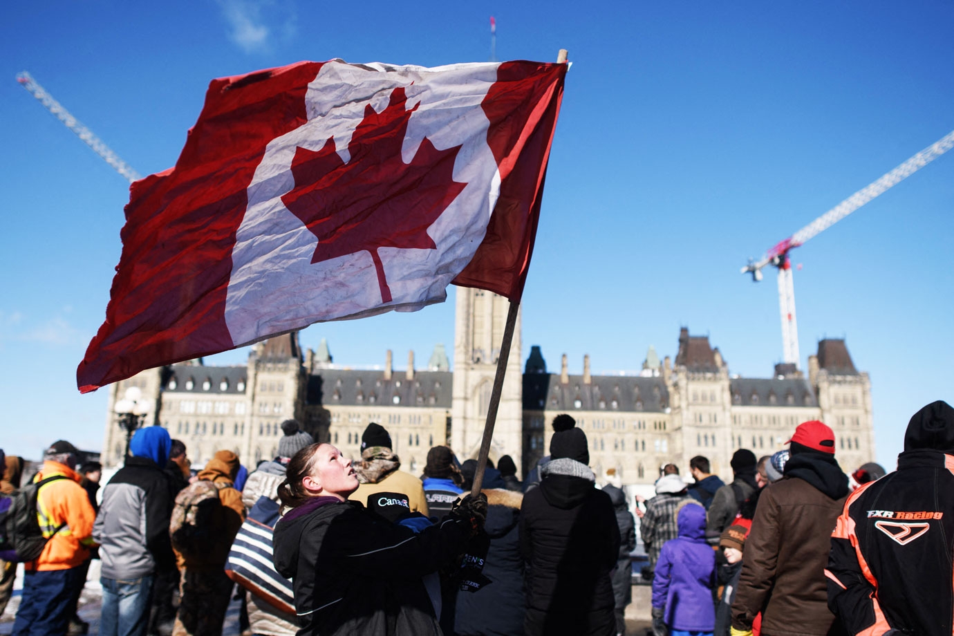Canadá bloqueará contas bancárias de envolvidos em protestos antivacina