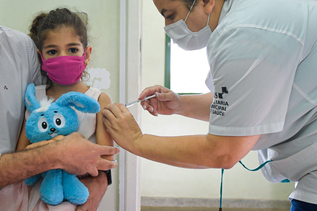 Rio suspende vacinação infantil por falta de doses